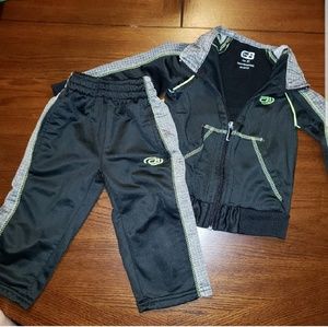2T tracksuit